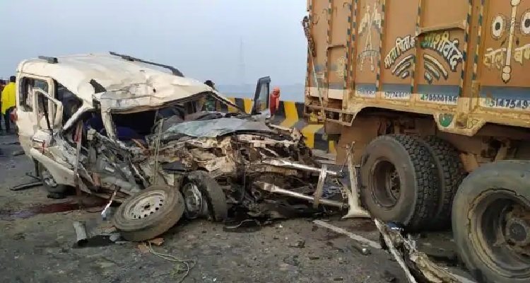 Scorpio clashed in truck 6 loss their life of the Same family, 3 injured, PM Modi expressed grief