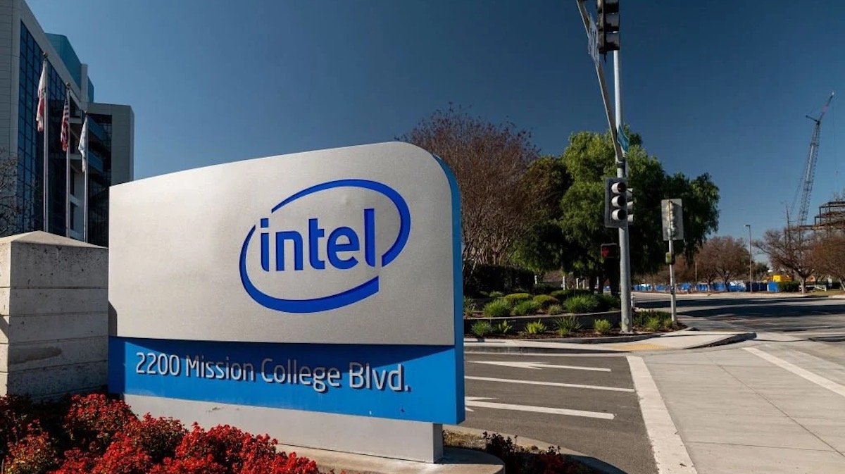 intel-to-lay-off-15-000-employees